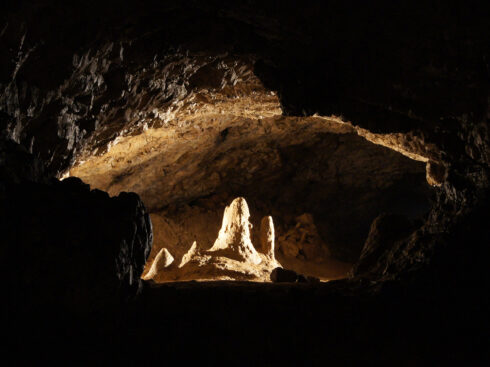 Jaskinie turystyczne